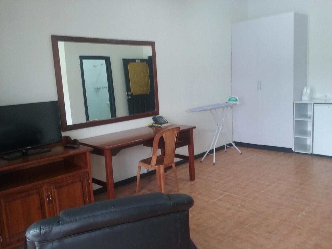 Mcroyal Hotel Маунт Хейгън Стая снимка